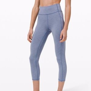 *NWT* Lululemon Invigorate HR CROP 23" Size 8